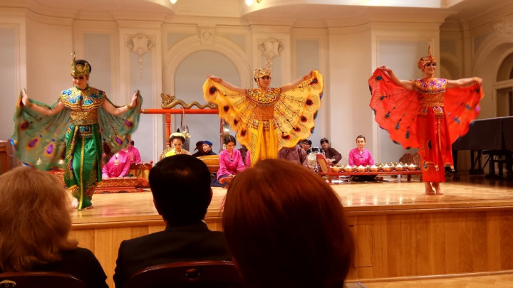 Gamelan dan Tarian Indonesia Hibur Masyarakat Rusia