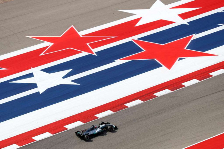 Lewis Hamilton kembali Terdepan di FP2