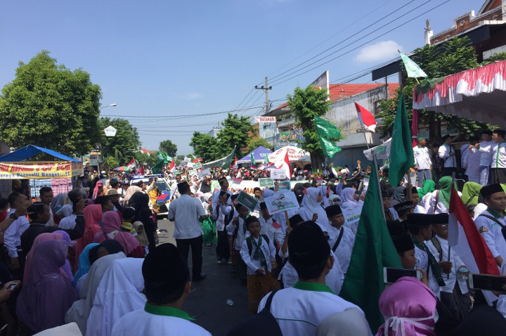 Ribuan Santri Ikut Kirab di Jombang