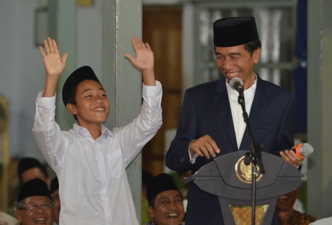 Mengenal Seni Kelakar di Pesantren