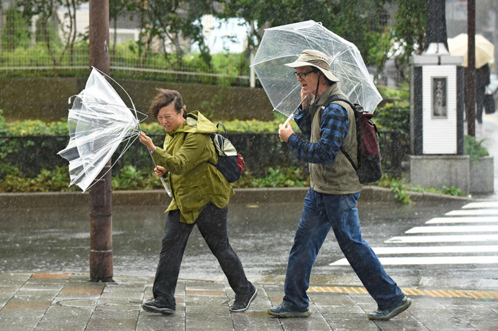 Jepang Dilanda Angin Topan di Hari Pemilihan