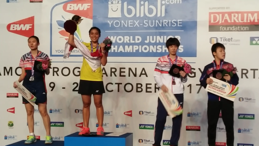 Gregoria Mariska Tunjung berdiri di podium utama BWF World Junior Championship (WJC) 2017. (Foto: MTVN/Ahmad Mustaqim)