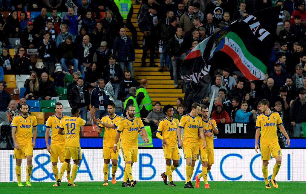 Para pemain Juventus merayakan gol Sami Khedira (Foto: AFP)