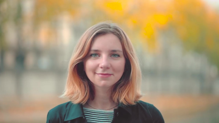 Ingin Foto Senyuman Anda Terlihat Lebih Menarik? Ikuti 5 Trik Ini