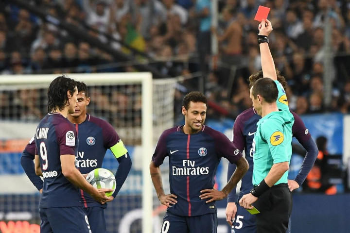 Diganjar Kartu Merah, Neymar Kritik Wasit