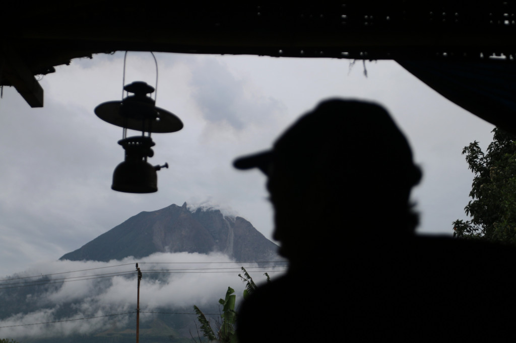 nung Sinabung, di Karo, Sumatera Utara. . ANTARA FOTO/Irsan Mulyadi