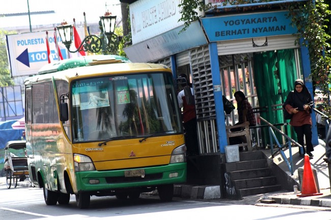 Keberadaan Trans Jogja Diancam Transportasi Online
