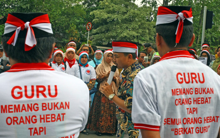 Kritik Para Pakar untuk Pendidikan Nasional