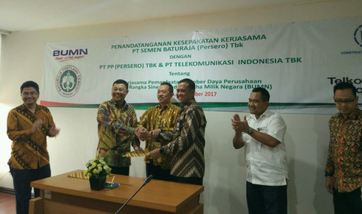 Semen Baturaja Gandeng PTPP dan Telkom Bangun Perumahan & Digital