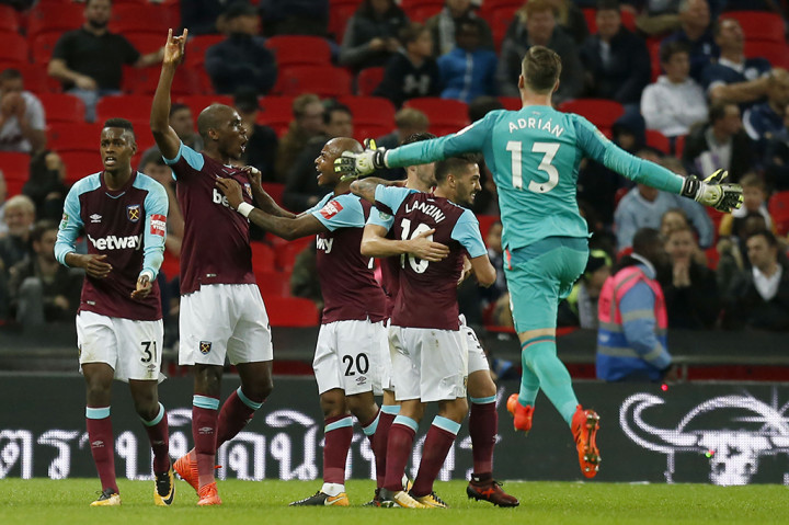 West Ham Singkirkan Tottenham Hotspur