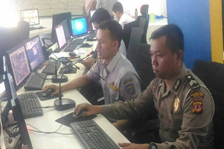 Pengendara tak Kenakan Helm, Pelanggaran Paling Banyak Terekam CCTV