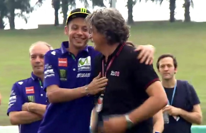 Sejumlah Pembalap MotoGP Berziarah ke Monumen Marco Simoncelli