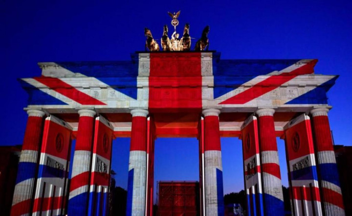 Ekonomi Inggris Berupaya Keluar dari Jalur Lambat