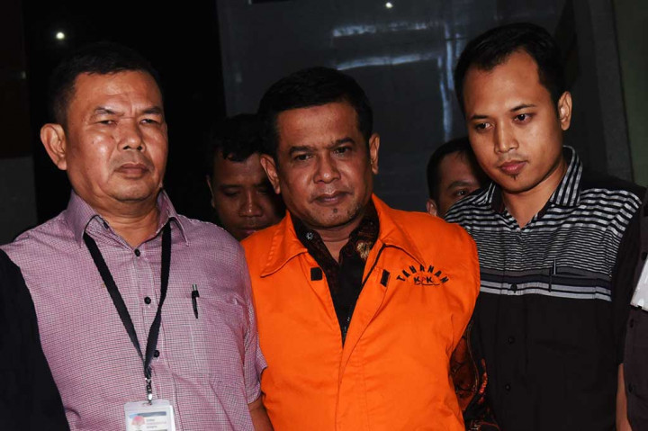 KPK Tahan Bupati Nganjuk