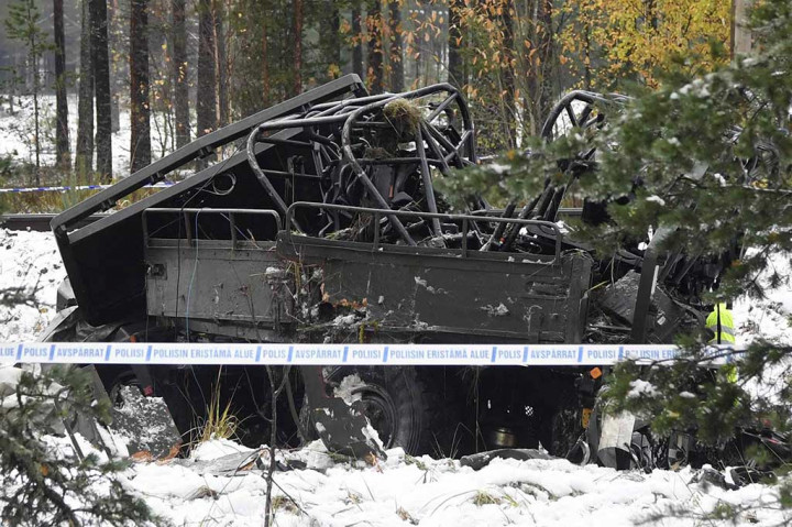 Kereta Tabrak Truk Militer Finlandia, 4 Tewas