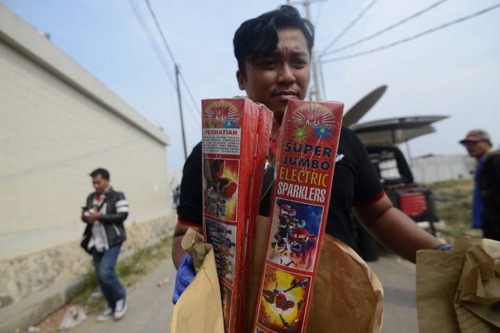 Polisi Sita Puluhan Barang Bukti dari Lokasi Ledakan Pabrik Petasan