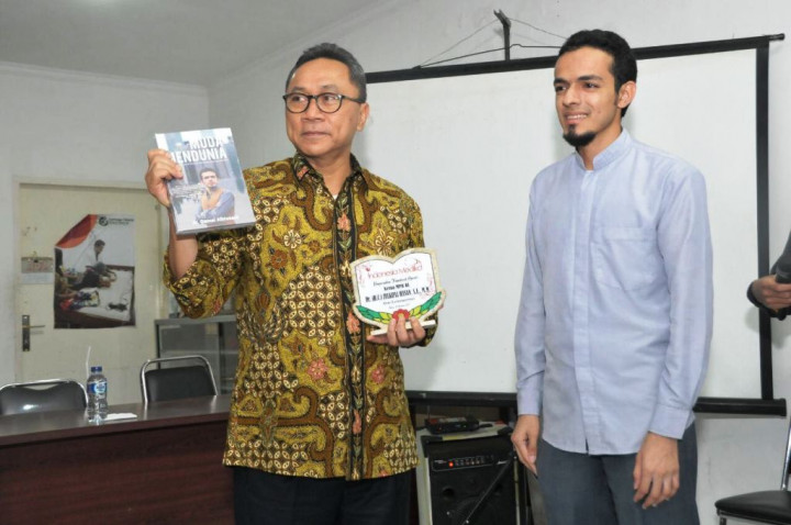 Ketua MPR Puji Inovasi Pemilik Klinik Asuransi Premi Sampah