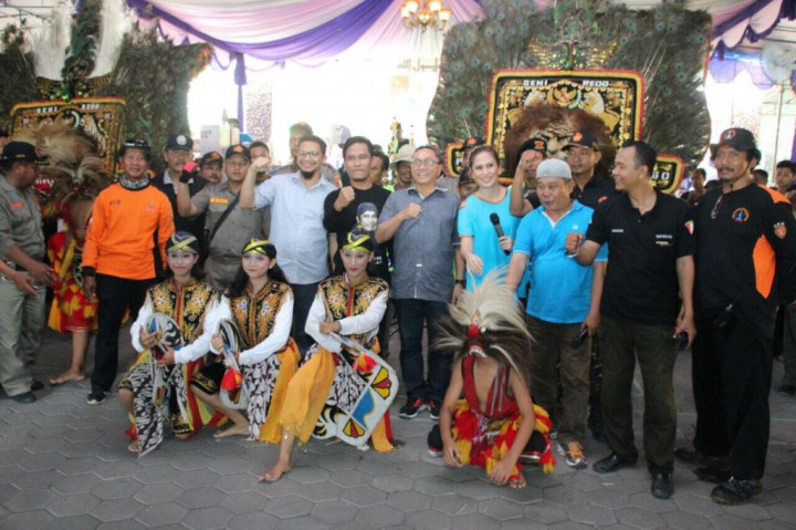 Ketua MPR Hadiri Milad Pondok Pesantren Ora Aji