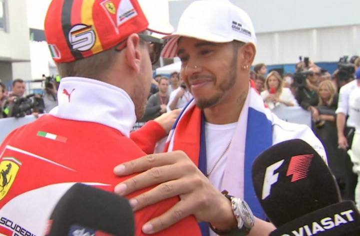 Sempat Bersenggolan, Vettel Tetap Beri Selamat kepada Hamilton