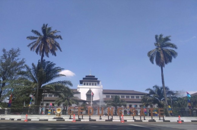 West Java to Raise Minimum Wage by 8.7%