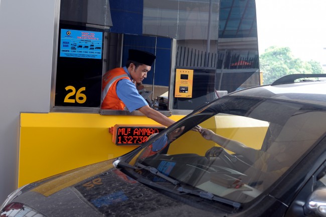Isi Ulang e-Money di Gardu Tol Masih jadi Masalah
