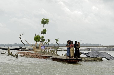 Kapal Pengangkut Rohingya Tenggelam di Bangladesh, 4 Tewas