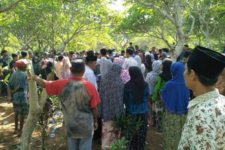 Tangis Keluarga Pecah saat Jasad Yusli Tiba