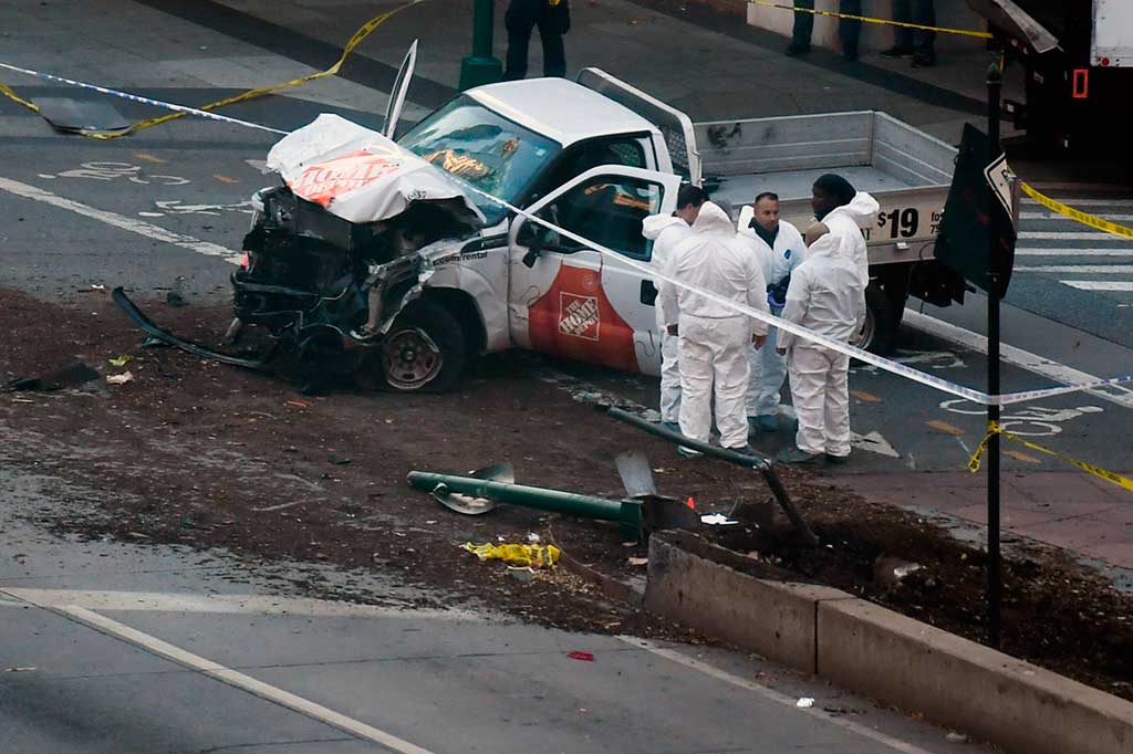 Pikap Tabrak Pejalan Kaki di New York, Delapan Tewas