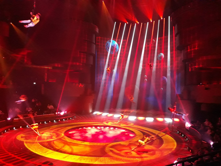 Setiap Kota Punya Cerita, Dubai Punya La Perle yang Siap Membius Anda