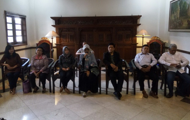 Prosesi Adat Pernikahan Kahiyang-Bobby Sesuai Pakem Keraton Kasunanan Surakarta