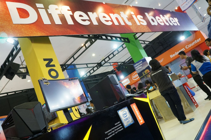 Ikut Pameran, Lenovo Promosi IdeaPad, Yoga, dan Legion