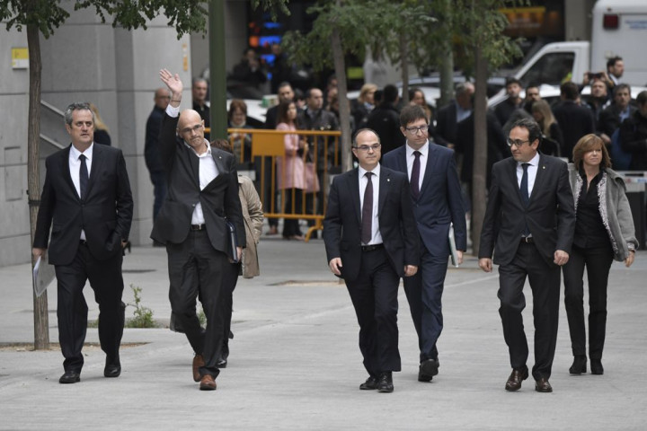 Penahanan Pejabat Catalonia Memicu Protes Massal di Barcelona