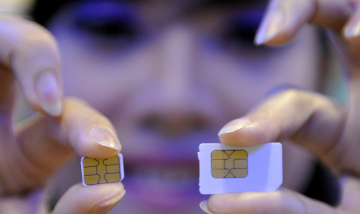 Riuh Rendah Registrasi Kartu Seluler