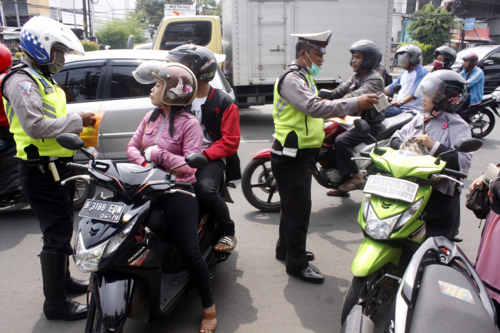 Pemotor Putar Balik Menghindari Razia Berpotensi Kecelakaan