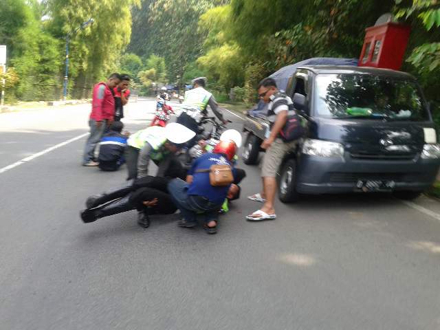 Kendarai Sepeda Motor, Mahasiswa Nekat Tabrak Polisi di Depok