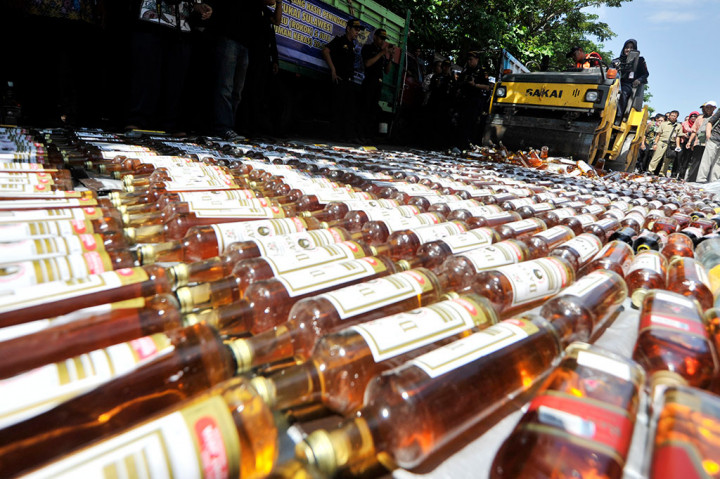 Polda Lampung Musnahkan 9.300 Miras Tak Berizin