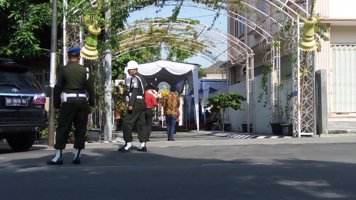 Kahiyang akan Jalani Siraman, Jokowi Pasang Bleketepe