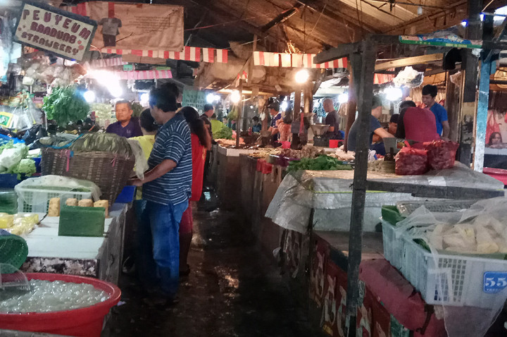 Pedagang Minta Pasar Sederhana Bandung Dibenahi
