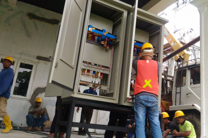 PLN Pasang Dua Trafo untuk Pesta Adat Kahiyang-Bobby di Medan