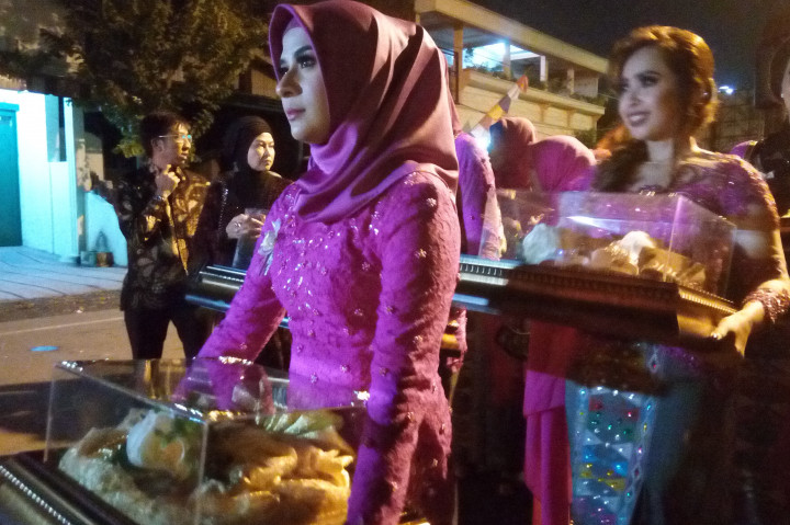 Menko Darmin Jadi Wakil Keluarga Bobby Serahkan <i>Paningset</i>