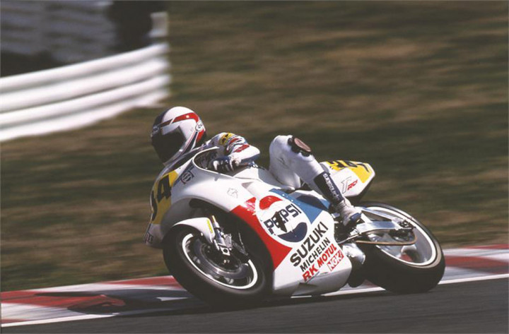 Suzuki RGV500 Kevin Schwantz Bakal Direstorasi di Depan Umum