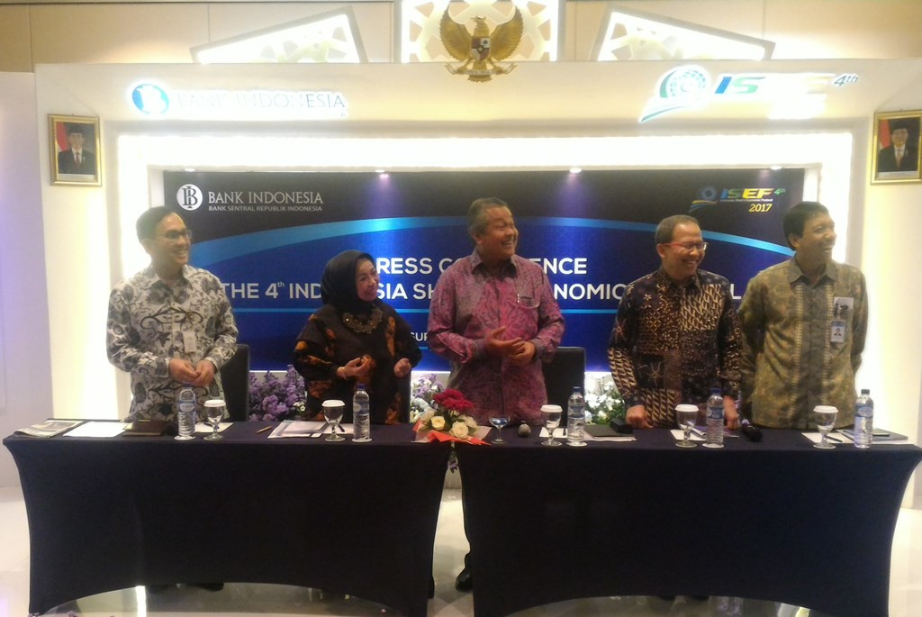 Deputi Gubernur BI Perry Warjiyo pada acara ISEF 2017, di Grand City Convention Center, Surabaya, Jawa Timur, Rabu 8 November 2017 (Foto:Metrotvnews.com)