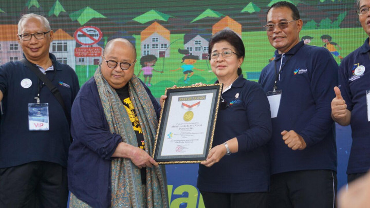 Senam Peregangan Kemenkes Pecahkan Rekor