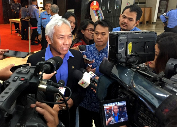 DPR Masih Tampung Draf Revisi UU Ormas