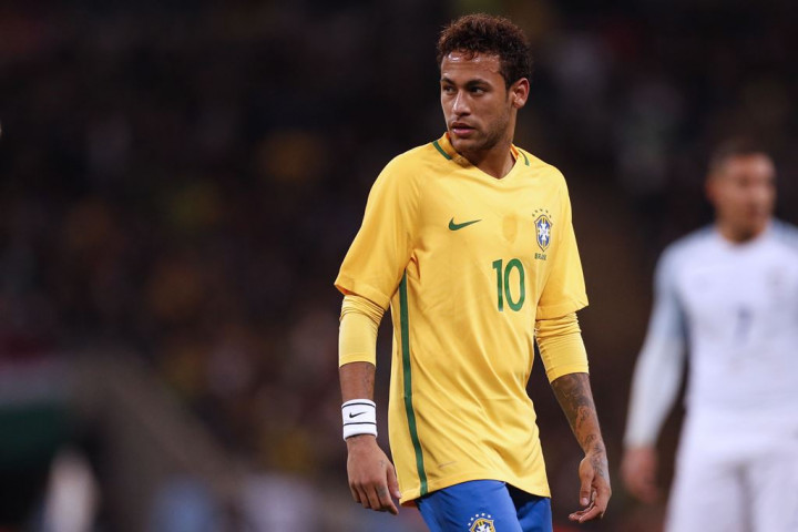 Neymar Angkat Topi untuk Pertahanan Inggris
