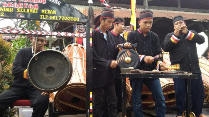 Musik Khas Mandailing Siap Hibur Ngunduh Mantu Bobby-Kahiyang