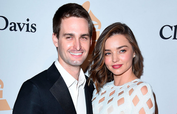 Miranda Kerr dan Bos Snapchat Nantikan Anak Pertama
