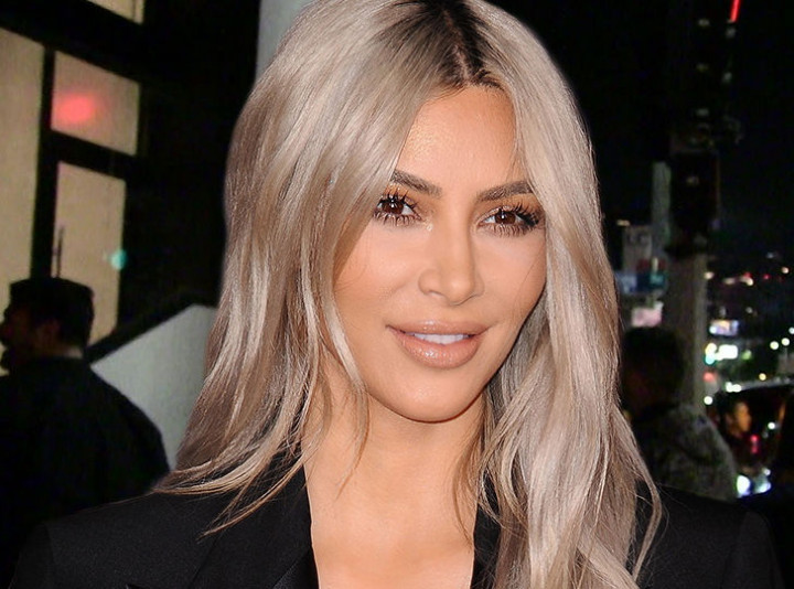 Kim Kardashian Raup Rp133 M dalam Sehari dari Parfum Terbaru