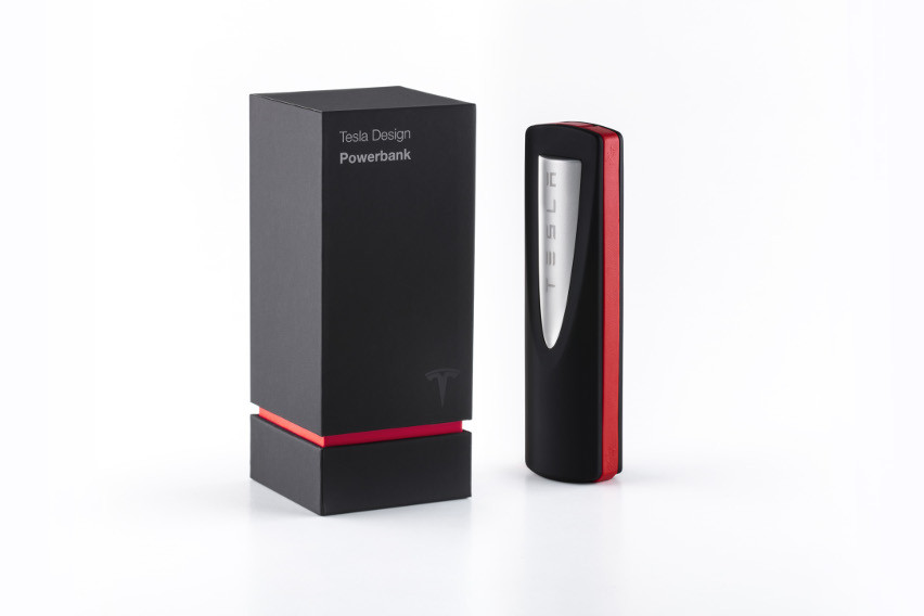 Power bank buatan Tesla.