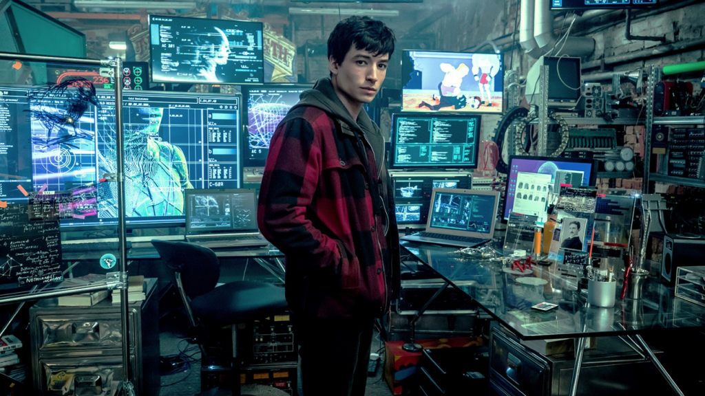 Ezra Miller mengaku suka dengan lagu As If It's Your Last milik Blackpink yang diputar dalam film Justice League (Foto: MTV)